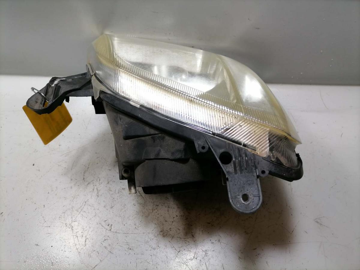 Opel Meriva A Bj.2004 original Xenonscheinwerfer rechts leicht vergilbt